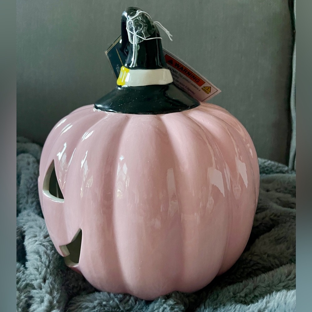 Pink Halloween Pumpkin Jack o’lantern Witch Light up Ceramic NWT 🩷🎃 - Picture 5 of 6